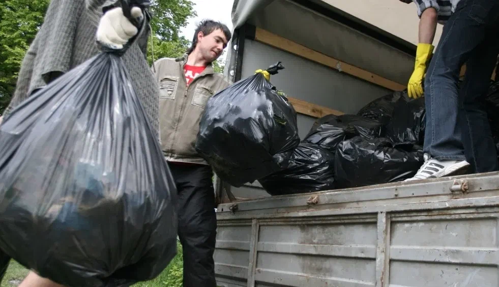 Вывоз мусора из офиса в Новотроицке - цена от 1780 руб., компания ПроМусор – уборка и вывоз офисного хлама