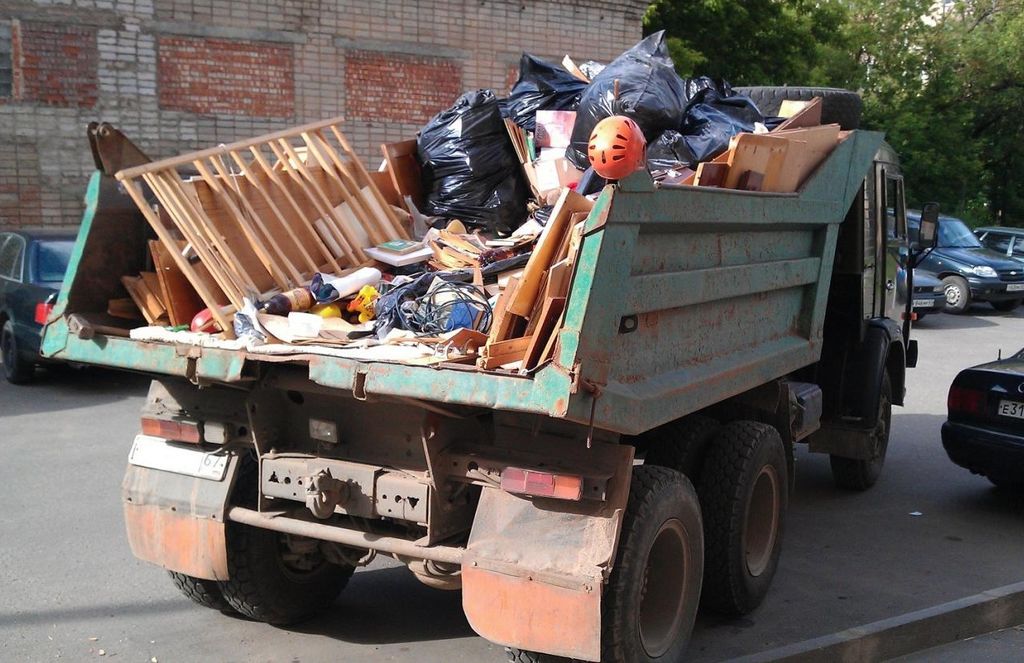 Вывоз мусора из магазина в Новотроицке от ПроМусор: услуги, цена от 1832 руб., утилизация отходов