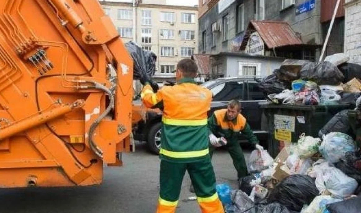 Срочный вывоз мусора в Новотроицке от ПроМусор — заказ день в день от 2983 руб., грузчики, цена