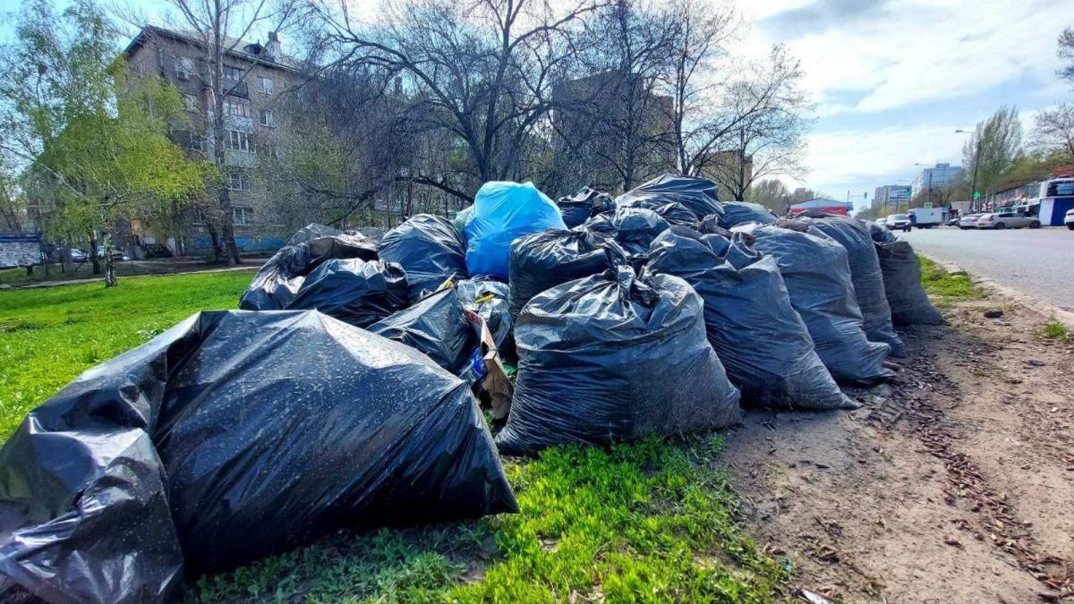 Вывоз и утилизация мусора после субботника в Новотроицке в октябре