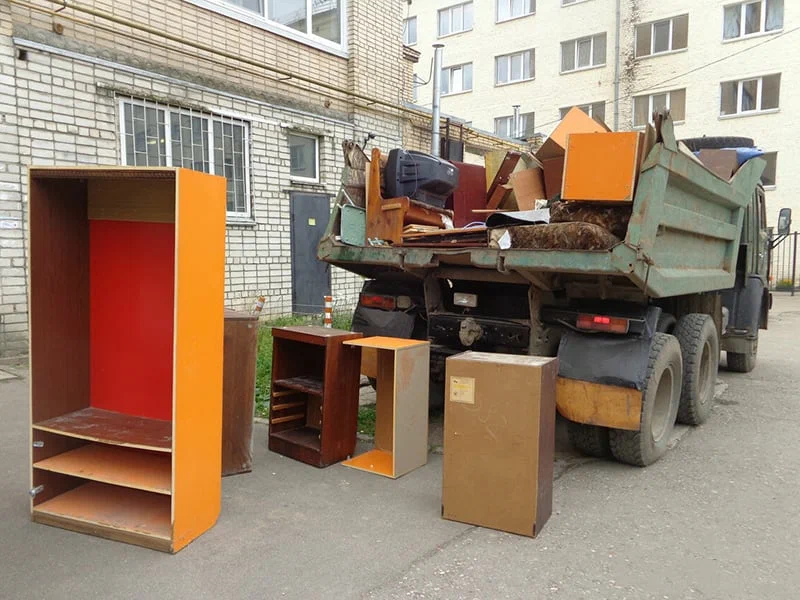 Вывоз шкафа в Новотроицке от ПроМусор — недорого, демонтаж, утилизация, вывоз из квартиры от 890 руб