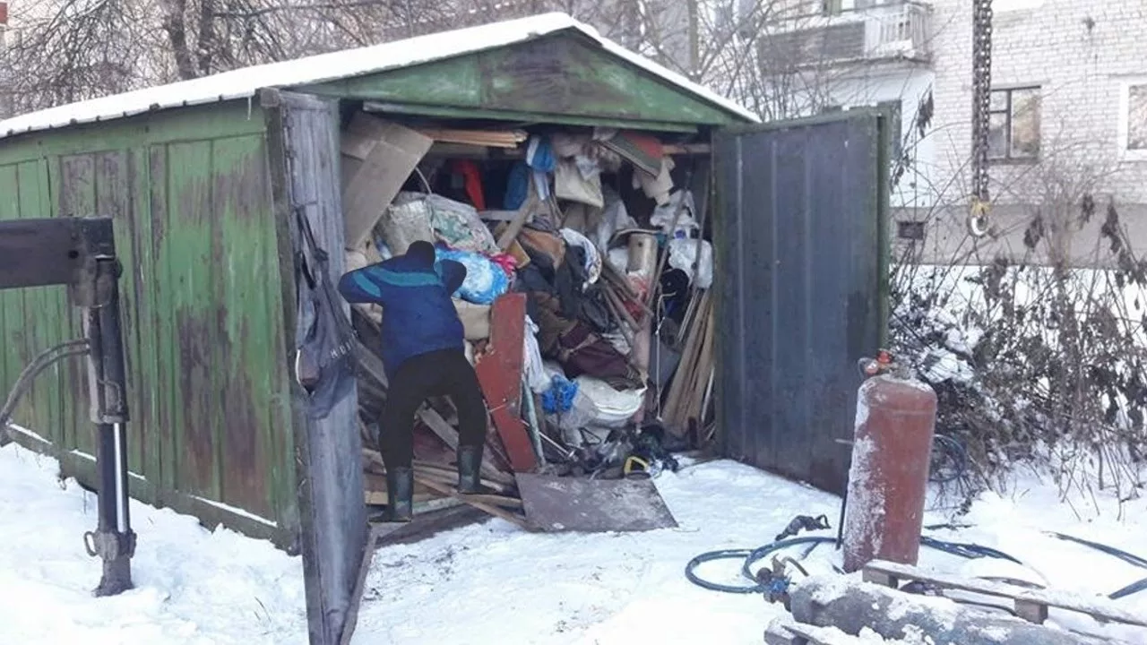 Вывоз мусора из гаража с гарантией чистоты в Новотроицке в октябре