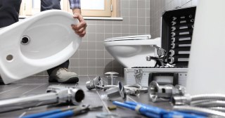 Демонтаж сантехники в Новотроицке от ПроМусор: снять ванну, унитаз, трубы от 1047 руб., профессионально